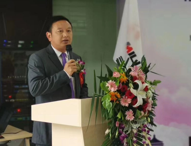 美利信压铸总裁余亚军先生致辞